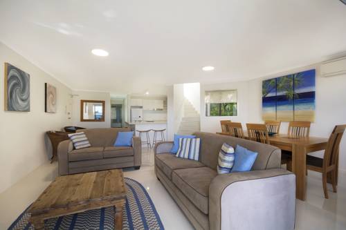 9 at the Beach House