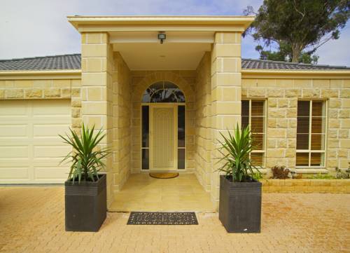 Bulla Hill - Melbourne Sleeps 12