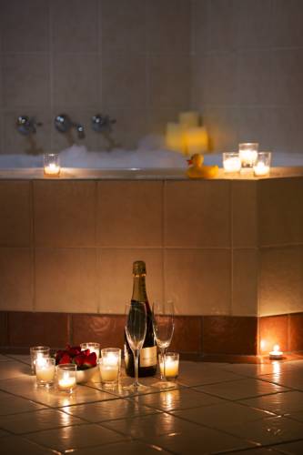 Parklands Hotel & Apartments