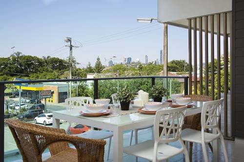 P2B 3BR Bulimba - Uptown Apartments