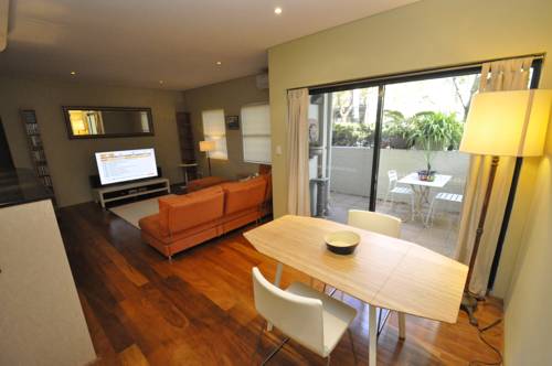Glebe Self-Contained Modern One-Bedroom Apartment (47ROS)