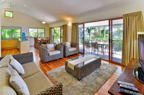 Heliconia Grove 9