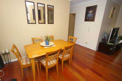 Parramatta Self-Contained Two-Bedroom Apartment (4LEN)