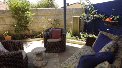 Relax, bright & airy garden Villa