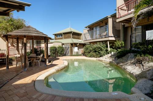 13 Point Lookout Beach Resort
