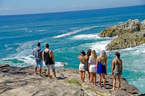 6 Point Lookout Beach Resort