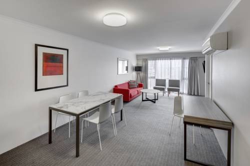 Medina Serviced Apartments Canberra James Court
