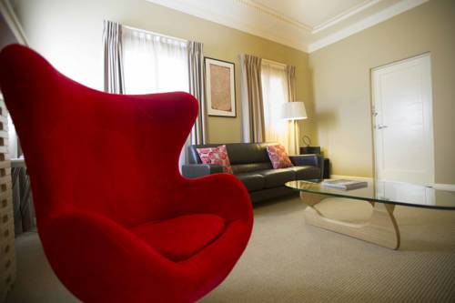 Globe Apartments