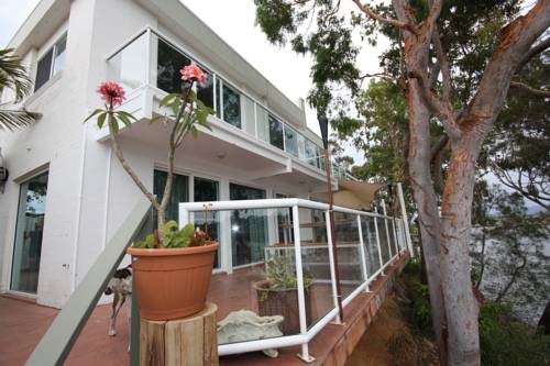 Hope Island Views Bed & Breakfast