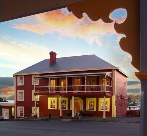 Stanley Hotel & Stanley Village Apartments