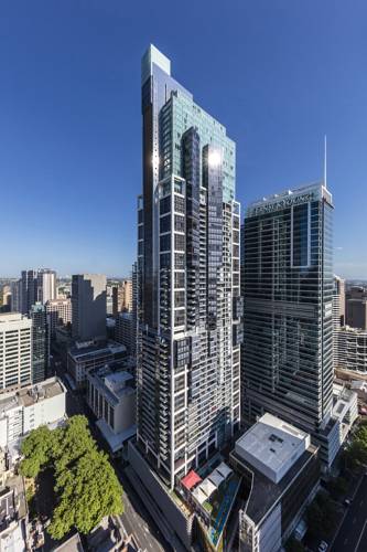 Meriton Serviced Apartments World Tower