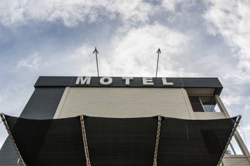 Port Aloha Motel