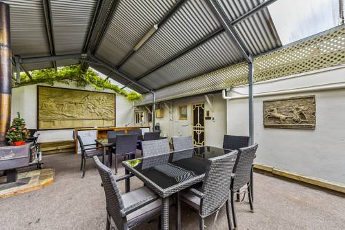 Triune House Bed & Breakfast