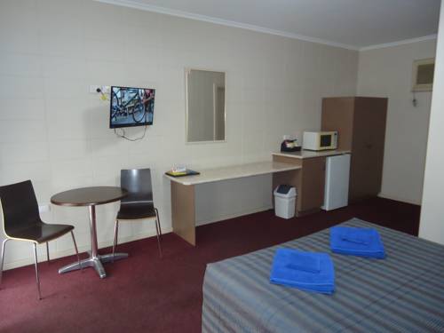 Motel Poinsettia
