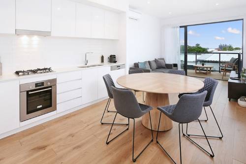L26B 3BR Red Hill - Uptown Apartments