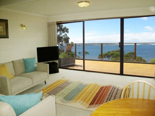 Alum Cliff Waterfront Apartment