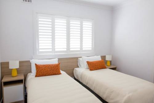 Amooran Oceanside Apartments and Motel
