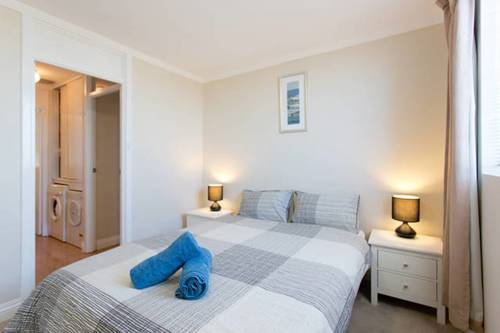 Ocean Breeze Apartment