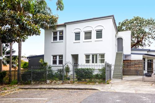 Coogee Smithfield Ave