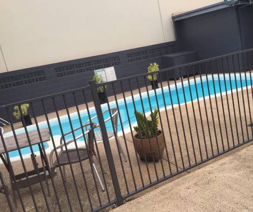 Sarina Motor Inn