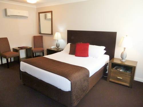 McNevins Tamworth Motel