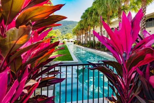 Pips 2 Bedroom Courtyard Apartments