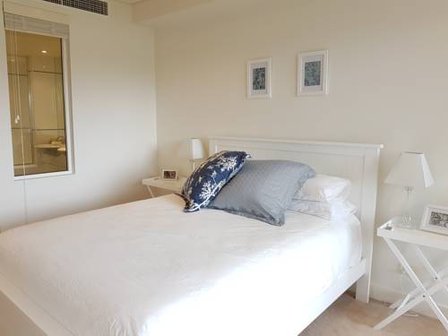 Newcastle Terraces & Apartments - Harbourside Apartment