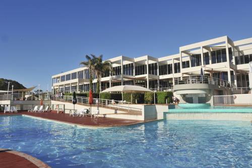 Absolute Beachfront Opal Cove Resort