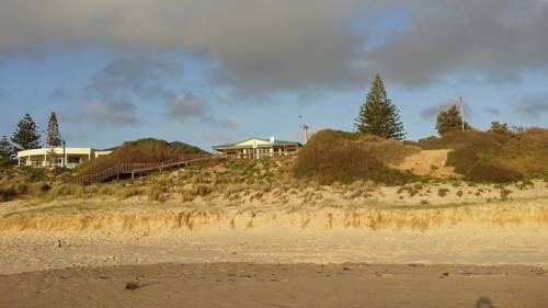 Beachside Escape on The Esplanade
