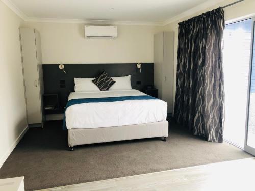 Thornton Lodge Motel