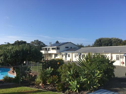 Pukenui Lodge Motel & Backpackers