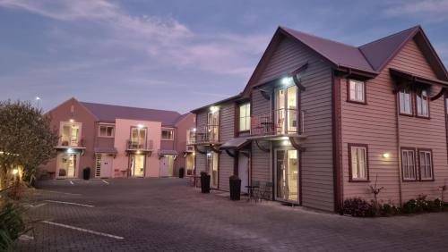 Highfield Mews Motel