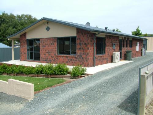 Lawrence Townhouse Accommodation